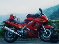 ZZR250