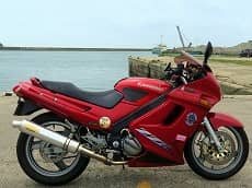 ZZR250